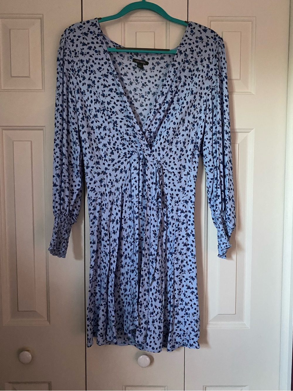 Size Large (Juniors) wild fable Blue Floral Long Sleeve Dress